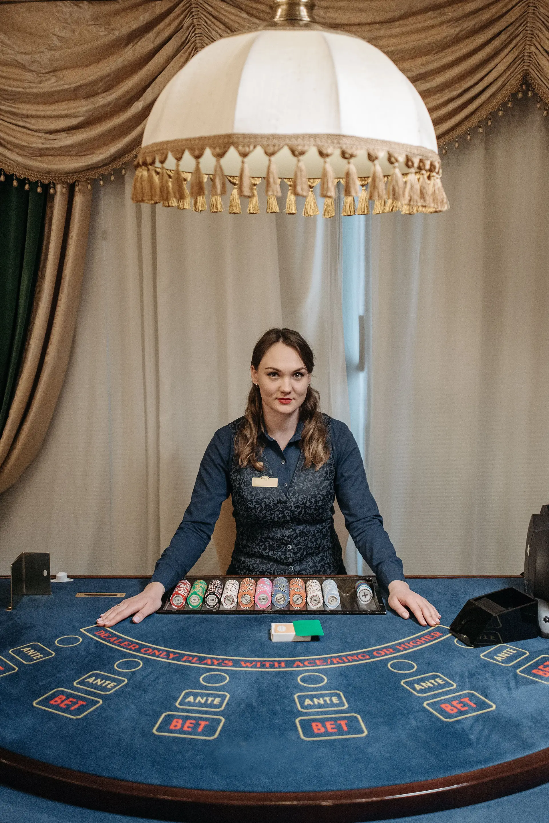 Personnel de service au casino